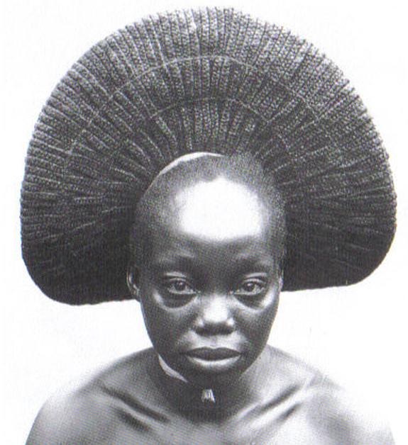 Queen Nasara Congo traditonal ethnic afro hairstyle